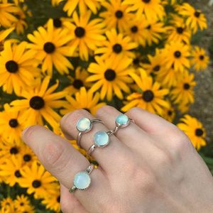 Set <span class=keywords><strong>di</strong></span> Anelli in Argento Sterling 925 Regolabili Placcati Oro con Pietre Naturali Sfaccettate Rosse Nere <span class=keywords><strong>Rosa</strong></span> Verdi <span class=keywords><strong>Pietra</strong></span> <span class=keywords><strong>di</strong></span> <span class=keywords><strong>Luna</strong></span> per Donne - Product Image 3