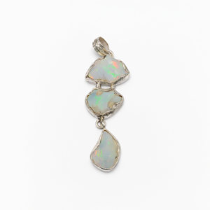 Äthiopischer Opal Rohstein Dreifach-Steinanhänger - Die Dreifach-Symphonie der Natur in Silber - Product Image 2
