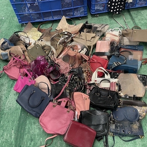 <span class=keywords><strong>Bolsos</strong></span> Ukay <span class=keywords><strong>de</strong></span> Alta Calidad, <span class=keywords><strong>Bolsos</strong></span> <span class=keywords><strong>de</strong></span> Diseñador Usados <span class=keywords><strong>de</strong></span> Marca, <span class=keywords><strong>Bolsos</strong></span> <span class=keywords><strong>de</strong></span> <span class=keywords><strong>Segunda</strong></span> <span class=keywords><strong>Mano</strong></span>, <span class=keywords><strong>Bolsos</strong></span> <span class=keywords><strong>de</strong></span> <span class=keywords><strong>Lujo</strong></span> <span class=keywords><strong>de</strong></span> <span class=keywords><strong>Segunda</strong></span> <span class=keywords><strong>Mano</strong></span> - Product Image 4