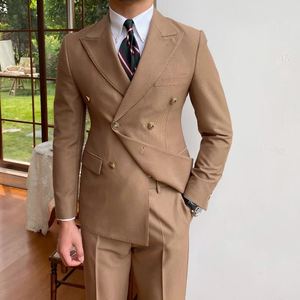 शरद ऋतु और शीतकालीन रेट्रो उच्च गुणवत्ता वाले स्लिम डबल-ब्रेस्टेड पुरुषों के सूट जैकेट ठोस रंग सूट दो-टुकड़ा सेट - Product Image 2