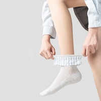 Chaussettes de Pilates personnalisées à volants en maille, antidérapantes, pour femmes, en tricot côtelé, pour le yoga, la barre, la danse, OEM ODM
