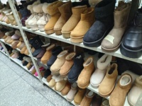 Chaussures et bottes en coton injecté personnalisées pour femmes, OEM ODM, chaudes pour l'hiver, logo personnalisé, bottes de neige doublées de fourrure pour femmes, fabricant