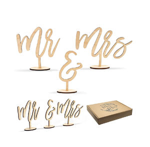 Prop de foto de fiesta de boda de pie Señor y Señora letras Vintage rústico de madera Sr. y Sra. signo para mesa de boda - Product Image 1