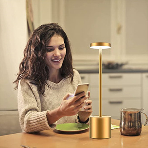 Nordic Simple Modern Metal Flexible Battery-Powered Desk <strong>Lamp</strong> <strong>Charge</strong> and Plug Dual Purpose Bedroom Ambiance <strong>Lamp</strong> - Product Image 5