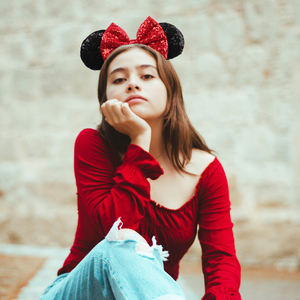 ที่คาดผมลายจุดประดับเลื่อมโบว์ใหญ่สีแดงพร้อมหูหนูสีดำสำหรับเด็ก ใช้เป็นอุปกรณ์ประกอบฉากถ่ายรูปในงานปาร์ตี้วันหยุดสุดคลาสสิก - Product Image 3