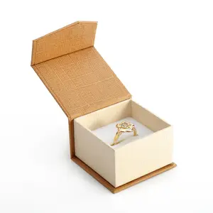 Özel logo takı jewelri mücevher mağaza kağıt hediye kutusu için manyetik kapak ile küpe yüzük kolye kolye bilezik paketi