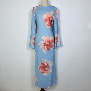 Nuevo Vestido Elegante de Manga Larga con Flores, Estilo Holgado y Moderno, con Diseño de Flores Grandes que Estiliza la Figura, 2026 - Product Image 3