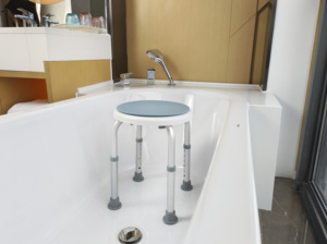 <span class=keywords><strong>Chaise</strong></span> de <span class=keywords><strong>douche</strong></span> de salle de bains à cercle réglable simple BQ103C pour personnes âgées et handicapées - Product Image 3