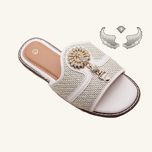 High-quality Fashionable Trendy Lightweight Wholesale Breathable and Durable Metal Rhinestones Women's Sandals and slippers - Product Image 4
