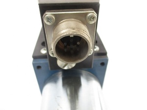 R900900988 4WRAE 10 W60-2X/G24N9K31/A1V Solénoïde directionnel proportionnel pour le contrôle automatique hydraulique - Product Image 3