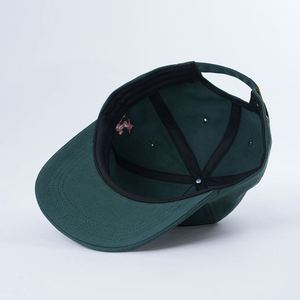 Casquettes de baseball non structurées à 5 panneaux de couleur verte, vente chaude du fabricant, casquette snapback avec logo brodé personnalisé - Product Image 6