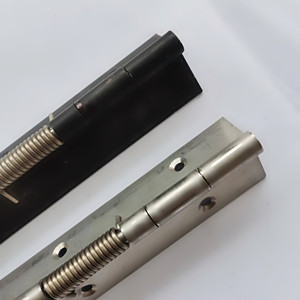 Нержавеющая сталь 304 непрерывная длинная пружинная петля для дверного и оконного шкафа - Product Image 1