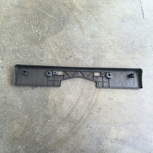 ขายึดป้ายทะเบียนกันชนหน้าโตโยต้า CT200 5211476020 ABS ระยะห่างรู 200 มม. - Product Image 4