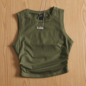 Débardeur court en tricot sans manches vert olive pour femme Sailtek, col rond, décontracté, respirant, couleur unie, logo sur le devant - Product Image 4