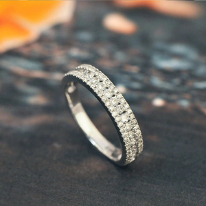 Bague en or blanc F1597 pour femme, classique, diamant rond taille brillant, couleur G naturelle, poids total 0,5 ct - Product Image 1