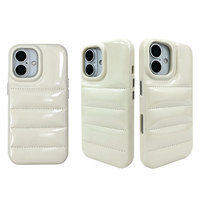 Coque intégrale 3D style veste en PU texturé, toucher doux, anti-traces de doigts, rembourrée en coton, couleur macaron, antichoc pour iPhone 15 Pro Max
