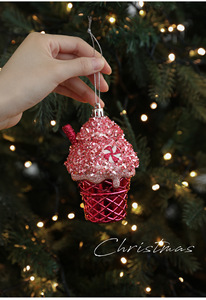 Set di Decorazioni Natalizie Rosa Glitterate, Ciondoli a Forma di Orsetto, Pupazzo di Neve, Cuffie e Cupcake per Albero di Natale e Feste - Product Image 4