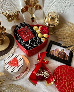 2025 Custom Exquisite Heart Shape Rigid Paper Chocolate Gift Packaging Box New High-End Design for Matt Lamination UV Coating - Product Image 5