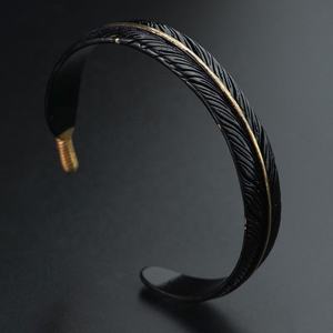 Conjunto de Joyería de Acero Inoxidable, Estilo Hip Hop, Anillo Personalizado con Plumas para Hombre, Conjunto de Anillos y Brazalete de Acero Inoxidable - Product Image 2