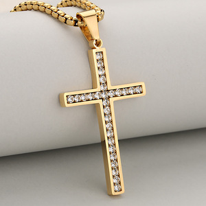 Colgante de Cruz Hip-Hop Chic de Alta Gama con Incrustaciones de Diamantes, Simple y Versátil, para Hombres y Mujeres, Hecho de Acero Inoxidable 407 - Product Image 3