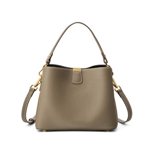 Sac seau en cuir de vachette véritable de qualité supérieure, sac à bandoulière multi-positions avec trois sangles, sac à main polyvalent pour femme - Product Image 2