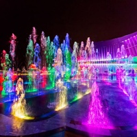 Fontaine interactive de sol pour enfants, design carré, acier inoxydable 304, résistante à la rouille de l'eau de mer, fontaine à eau dansante, lumières RGB, écologique