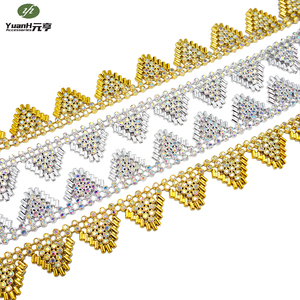 Catena di Strass Cristallo AB di Alta Qualità 21mm con Placcatura Triangolare Dorata per Accessori Fai-da-Te di Borse, <span class=keywords><strong>Scarpe</strong></span> e Abbigliamento - Product Image 5