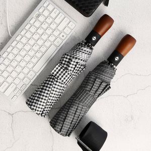 Paraguas Automático Plegable de Tres Pliegues con Tres Varillas de Madera Maciza, Resistente al Viento, para Sol y Lluvia, Ideal para Negocios - Product Image 4