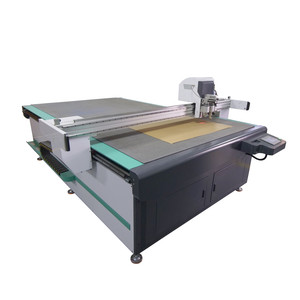 Machine de découpe de carton ondulé Realtop avec plotter de découpe à plat et moteur de pompe PLC pour la fabrication de boîtes d'échantillons - Product Image 1