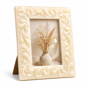 Marco de Fotos de Nácar con Diseño Tallado Ornamentado, Marco Decorativo para Cuadros, Elegante Exhibición de Sobremesa, Decoración del Hogar, Regalo para Ella - Product Image 2