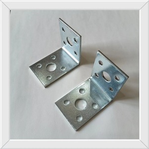 Support d'angle droit en L 48x43x34mm en acier estampé pour la fixation d'éléments de montage - Product Image 3