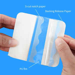 10cm x 10cm <span class=keywords><strong>Film</strong></span> PU kedap air rias transparan <span class=keywords><strong>semi</strong></span>-berpori perban luka perban medis transparan - Product Image 4