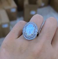 Fait à la main grand ovale blanc opale de feu pierre anneaux bijoux en laiton plaqué argent Vintage zircone opale dames anneaux fête WomenGJZ0339
