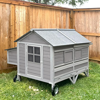 Grand poulailler en bois sur roues pour jardin, avec nichoirs, barres de repos, toit en feutre d'asphalte, poulailler spacieux et surélevé