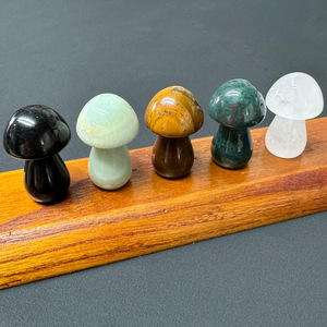 Cristal Natural en Forma de Hongo Grande de 35 mm, para Decoración de Micro-paisajes con Temática Forestal, Macetas, Peceras y Jardines - Product Image 3