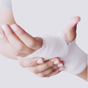 Vendaje Elástico Profesional de PBT para Primeros Auxilios Médicos, 5CM*4.5M, 70% Poliéster, 30% Viscosa, Certificado CE para Hospital - Product Image 2