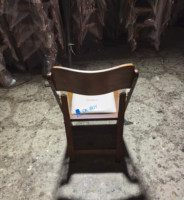 Chaise pliante en bois de bouleau massif avec siège rembourré pour banquets, conférences, églises et salles de formation