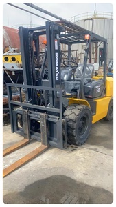High Quality <b>Used</b> Komatsu FD50 Diesel Forklift Truck with 5 Ton Capacity and Three Stage Mast - Product Image 3