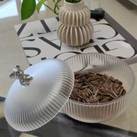 Nieuwe 2024 model nieuwjaars plastic gedroogd fruit schaal woonkamer salontafel opbergdoos deksel voor noten meloenzaden snoepjes snacks