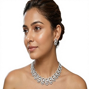 Precioso Conjunto de Collar y Pendientes de Plata con Circonitas, Joyería de Regalo para Mujer, Diseño Floral de Latón a la Moda para Bodas y Fiestas - Product Image 2