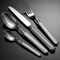 SUS 304 vente en gros de couverts en acier inoxydable attrayant comprend cuillère fourchette couteau élégant ensemble de couverts en métal pour la table de la maison