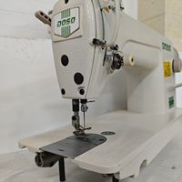 Machine à coudre à point noué à une aiguille robuste DS-8700 Offre Spéciale pour matériaux de couture moyens et épais plus légers