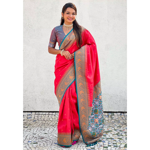 ผ้าซาเร่เนื้อแพทอลาทอจากไหมแท้สีชมพูบริสุทธิ์ ยี่ห้ออีลิท วีฟส์ พร้อมลายทอแบบตัดกัน น้ำหนัก 0.65 กรัม เหมาะสำหรับชุดราตรี - Product Image 6