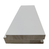 Moulures murales décoratives en bois massif blanc apprêté sur mesure, écologiques et durables, pour intérieur