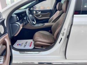 Mercedes-Benz <span class=keywords><strong>Classe</strong></span> <span class=keywords><strong>E</strong></span> 2021 Facelift <span class=keywords><strong>E</strong></span> 300 L Sport Luxury Edition Auto Usata Guida a Sinistra Motore Turbo Sedili in Pelle R19 Scuro - Product Image 5