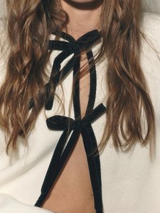 Cardigan décontracté court à manches régulières et nœud papillon de style français pour femmes, col en V sexy, personnalisable disponible - Product Image 4