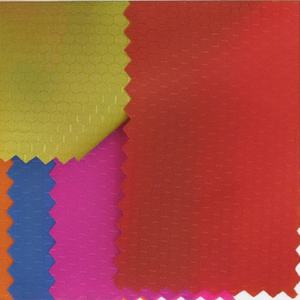 Tela de Nailon 100% Resistente al Viento con Recubrimiento de PU de 70 Denier, Tejido Hexagonal en Forma de Panal, para <span class=keywords><strong>Hamacas</strong></span> de Camping, Lonas Impermeables, <span class=keywords><strong>Sombrillas</strong></span> para Automóviles - Product Image 2