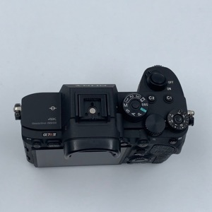 กล้องมิเรอร์เลส <span class=keywords><strong>Sony</strong></span> <span class=keywords><strong>A7R</strong></span> <span class=keywords><strong>IV</strong></span> มือสอง กล้องฟูลเฟรมสำหรับวิดีโอบล็อก ความละเอียดสูง 4K - Product Image 3