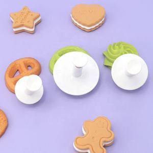 Lot de 3 <span class=keywords><strong>emporte</strong></span>-pièces en plastique éco-responsable en forme de trèfle porte-bonheur, moulage par compression, compatibles lave-vaisselle et micro-ondes, approvisionnement direct usine - Product Image 5