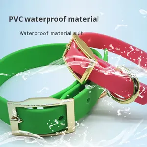 Hochwertiges, robustes, wasserdichtes und verstellbares PVC-Hundehalsband mit breiter Schnalle aus goldfarbenem Metall. - Product Image 1